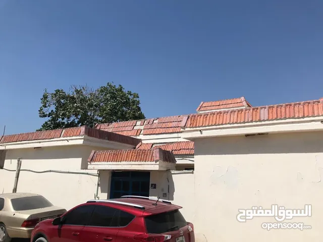 2500ft 4 Bedrooms Townhouse for Rent in Sharjah Other