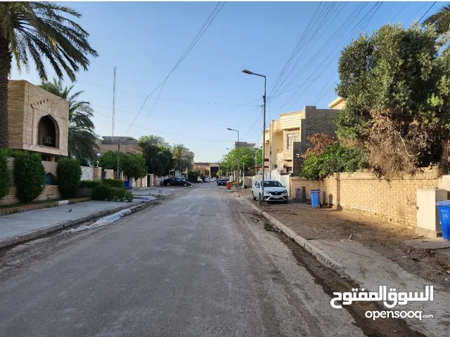 520 m2 4 Bedrooms Townhouse for Sale in Baghdad Yarmouk