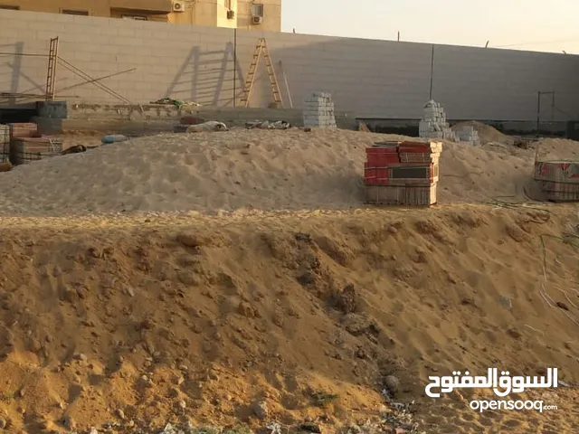 أرض برخصة محطة تموين غاز طبيعي للسيارات (CNG)