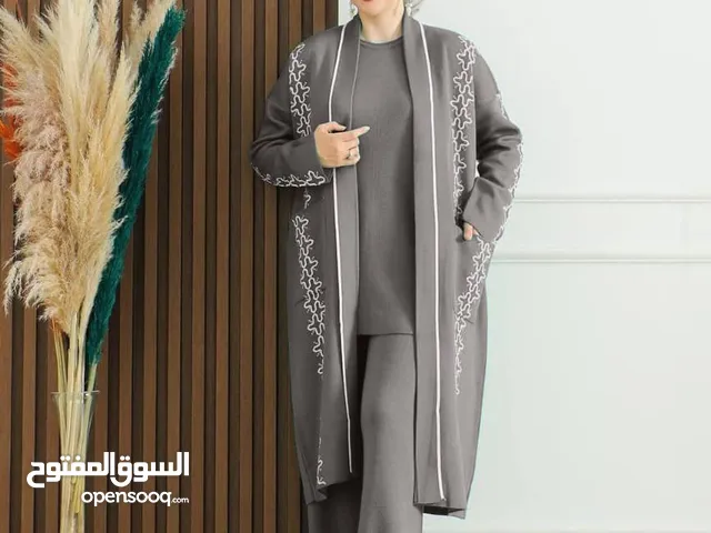 قم تريكو الملكي تلت قطع شي ملكي ع الاخر الوان الصور ....