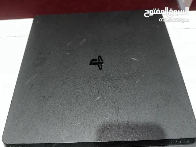 Ps4 with controller and CD