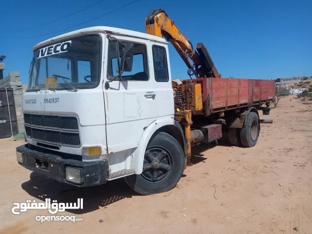 Tow Truck Iveco 1990 in Tripoli
