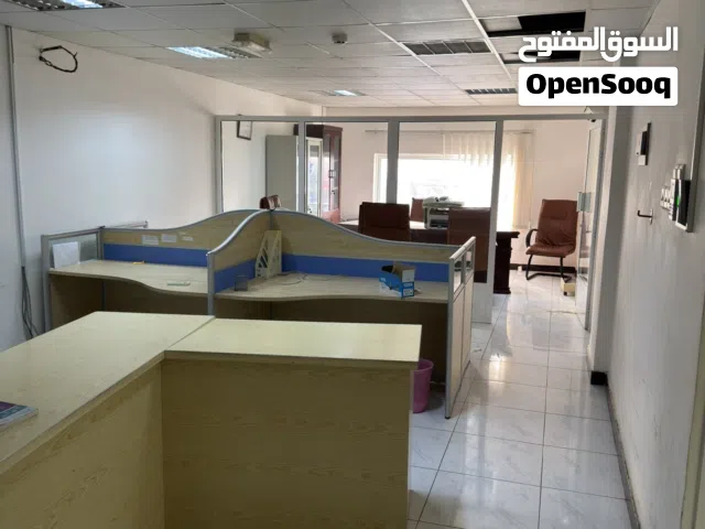 مكاتب للإيجار