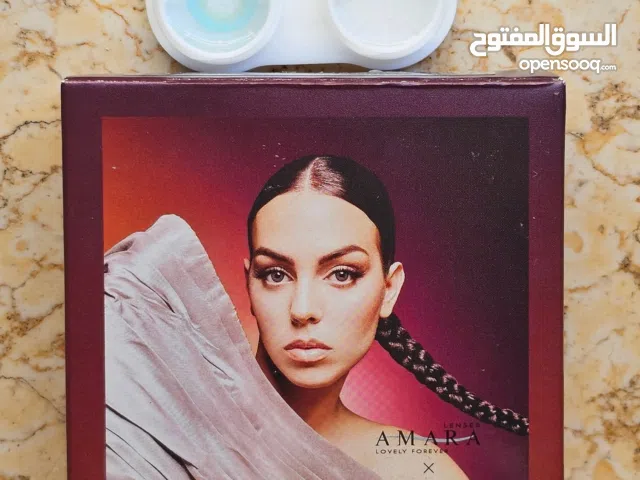 عدسات لاصقة من جورجينا جداد فقط مغتوحة العلبة