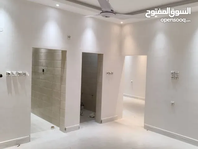 شقة للايجار جديدة مدلعه لكس كلها ديكورات لم تسكن من قبل