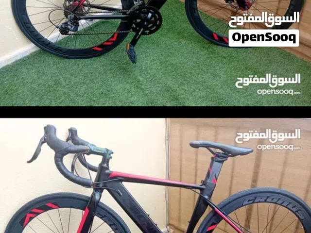 دراجة هوائية ديناميكية هوائية بحالة جيدة جدا جدا