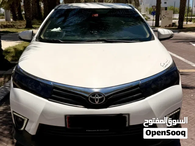 2015 تويوتا كورولا SE
