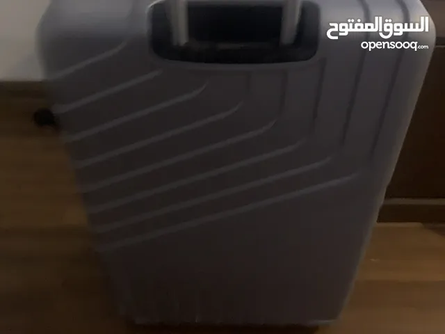 شنطه سفر كبيرة استعملت مره واحده