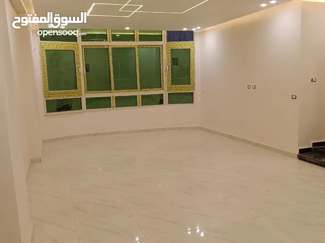 165 m2 3 Bedrooms Apartments for Sale in Giza Haram