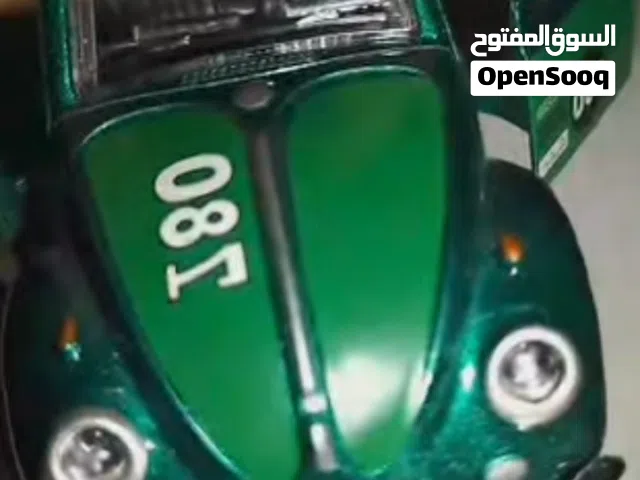 عربية فولكس فاجن جديدة للاطفال  معدن وبلاستيك  حجم مناسب لسعرها بتفتح  ابواب 350 جنية