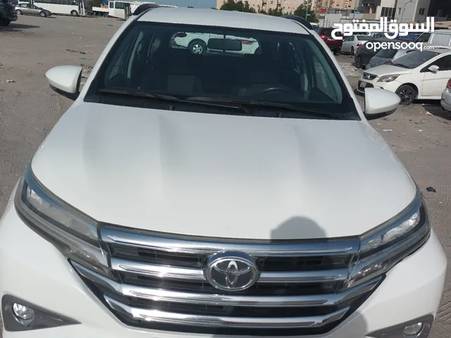 Apple CarPlay Used Toyota in Al Ahmadi