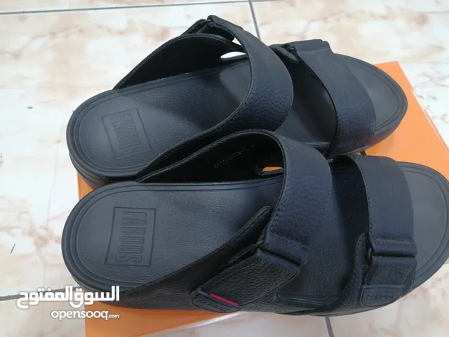 42 Slippers & Flip flops in Abu Dhabi