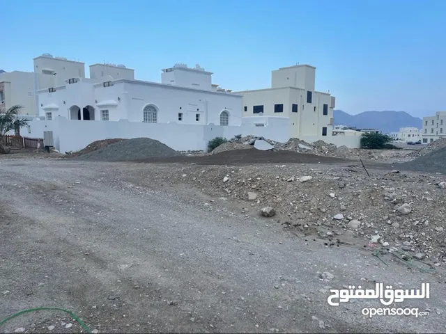 للبيع ارضين شبك مرتفعات الثامنة مساحة 1200 متر مربع بالقرب عقبة بوشر العامرات ومحطة نفط عمان