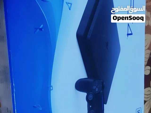 سلام عليكم بلاي ستيشن 4 مهكر والهارد واحد تيرا