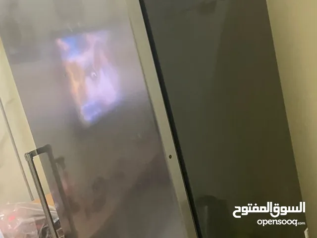 ثلاجه فريزر في حاله ممتازه بباركاء