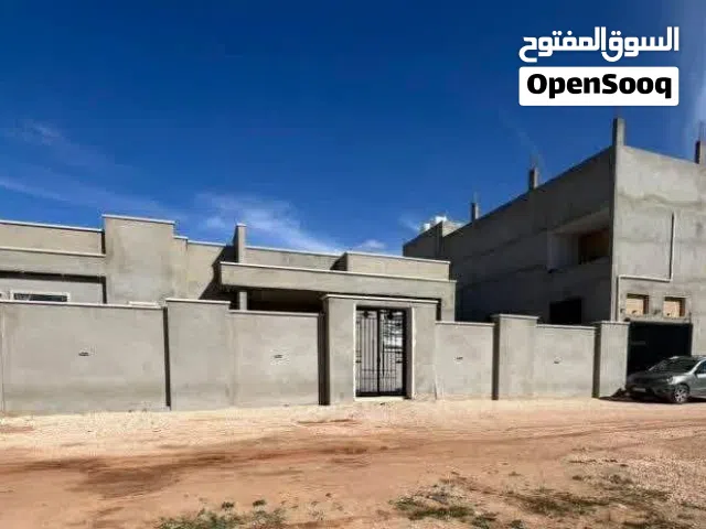 فيلا. تجارية للبيع وموقع خيالي قنفودة شارعين وفيها محلات