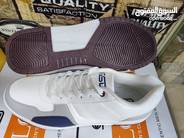 42 Sport Shoes in Zarqa