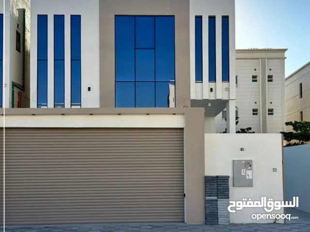 للبيع فيلا راقية فالخوض السابعة