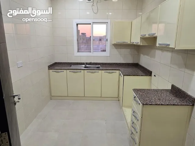 130 m2 2 Bedrooms Apartments for Rent in Central Governorate Tubli
