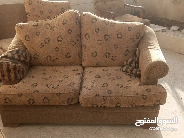 كنب غرفة جلوس للبيع