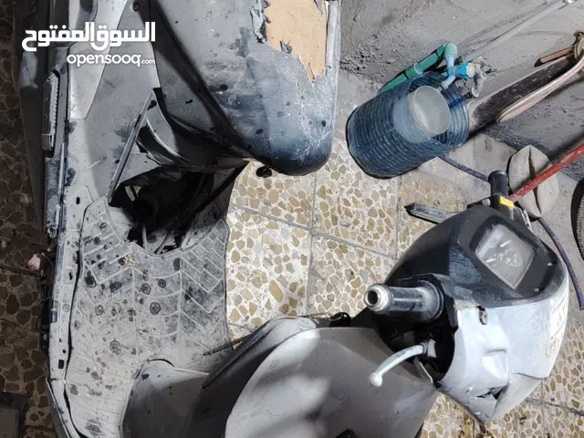 دراجه ياباني نضيفه بس اني ابيع كوم حديد