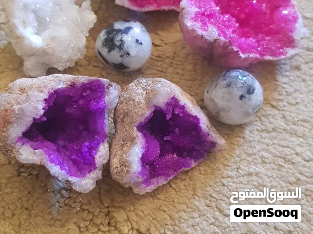 حجر القمر والجيود وكوارتز