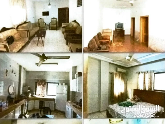461 m2 More than 6 bedrooms Townhouse for Sale in Zarqa Hay Al-Rasheed - Rusaifah
