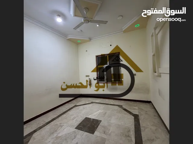 300 m2 More than 6 bedrooms Townhouse for Rent in Basra Jaza'ir