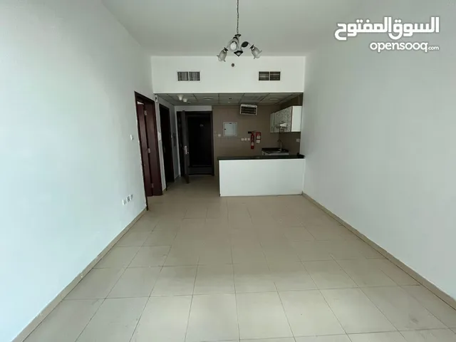 شقه للإيجار بعجمان النعيميه 3 سيتي تاور