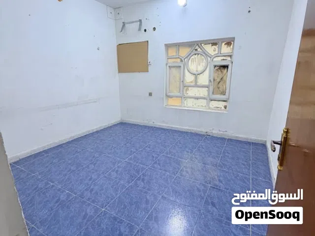 شقق ارضيات للايجار الجنينة مقابل التايم