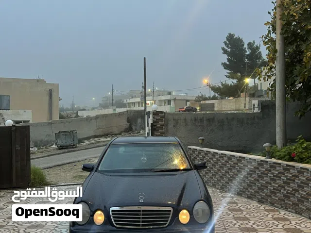2001 مرسيدس بنز الفئة-E E 200