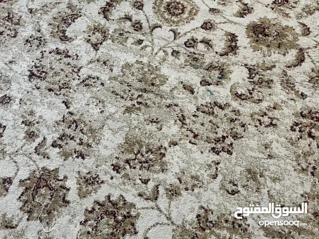 Classic Red & Beige Oriental Rug سجادة شرقية كلاسيكية بالأحمر والبيج