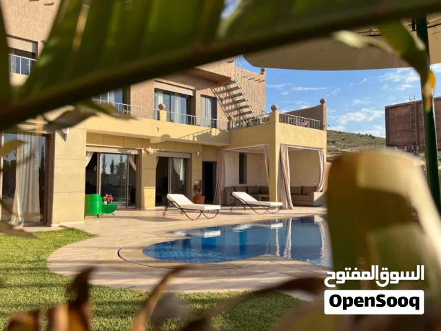 1000 m2 3 Bedrooms Villa for Rent in Marrakesh Route d'Ourika