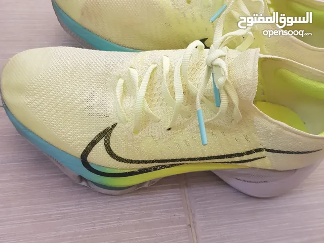 38 Sport Shoes in Kuwait City