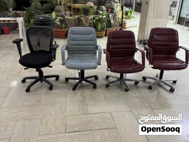 للبيع عدد أربع كراسى بحاله ممتازه