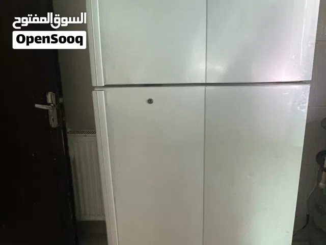 ثلاجة للبيع حجم عائلي 491 لتر انفيرتر في ضعف بالفريزر يمكن بدها غاز  تبريد تحت بالبراد ممتاز