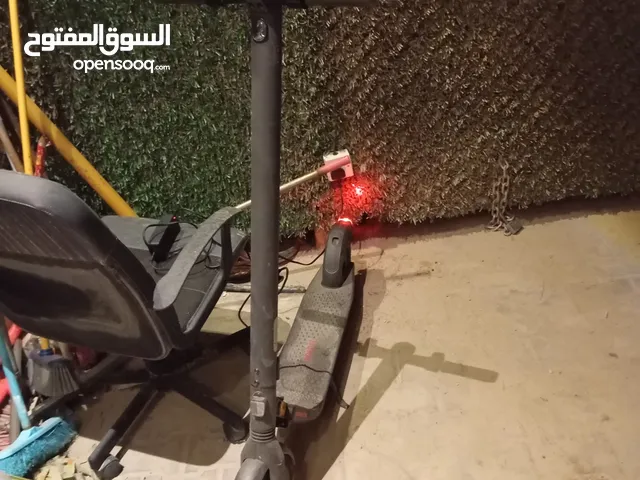 سكوتر وشاشات عرض وسماعات ستريو واجهزه أخري