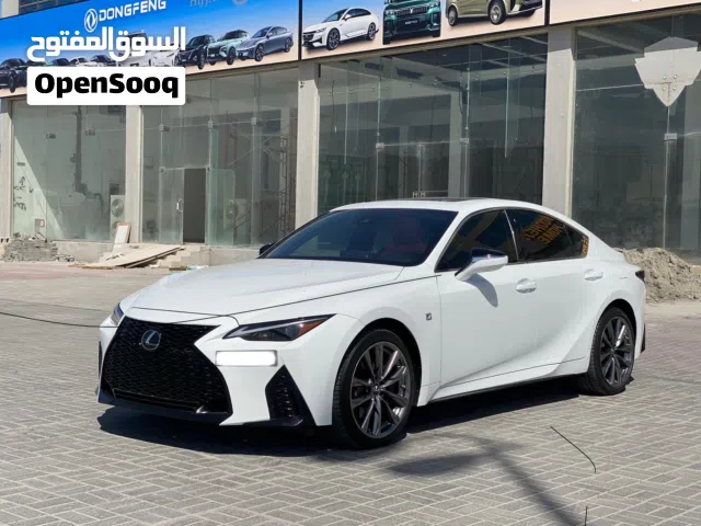 2022 لكزس IS IS 300