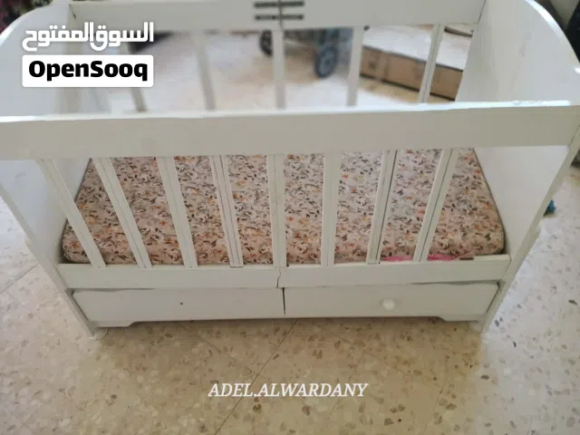 تخت بيبي للبيع