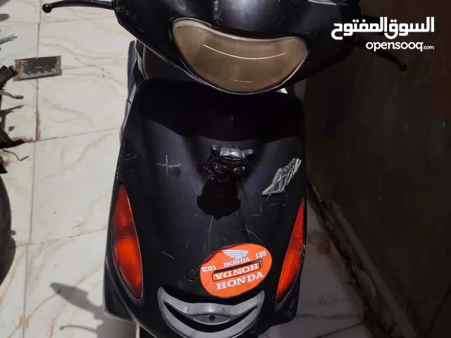 دراجه اكزز ياباني تشتغل سلف وهندر عينه شغاله عداد بانزين شغال بريك امامي وخلفي شغالات لايتات شغاله