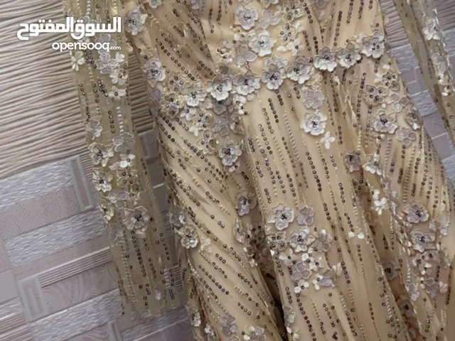 بدلات مناسبة استعمال بسيط للبيع