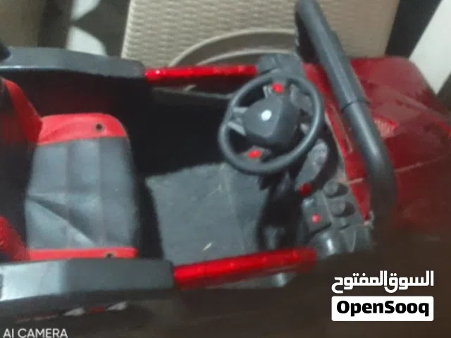 للبيع سيارة شحن أطفال   اللون: أحمر   مقاس شخص واحد، تتحمل وزن لعند 30 كيلو   فيها موسيقى + بلوتوث +