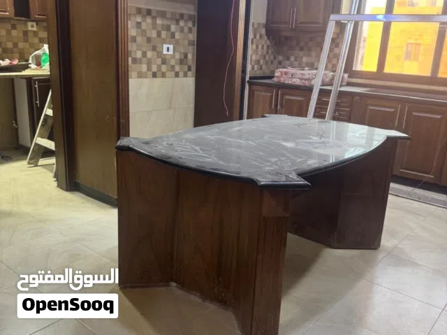 اثاث مطبخ مستعمل حالة جيده اربعه بخمسه