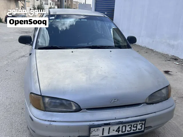 1996 هيونداي اكسنت Standard