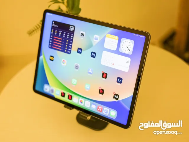 Apple iPad Pro 6 256 GB in Al Sharqiya