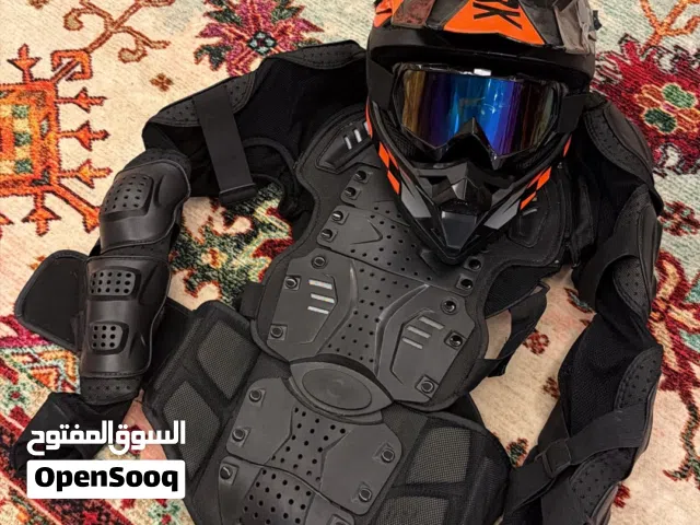 خوذه و ملابس سيفتي حط سعرك وشله