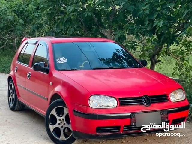 جولف موديل2000 ماطور جير كلو مية المية سيارة بالصلاة عالنبي ناقصها شفير
