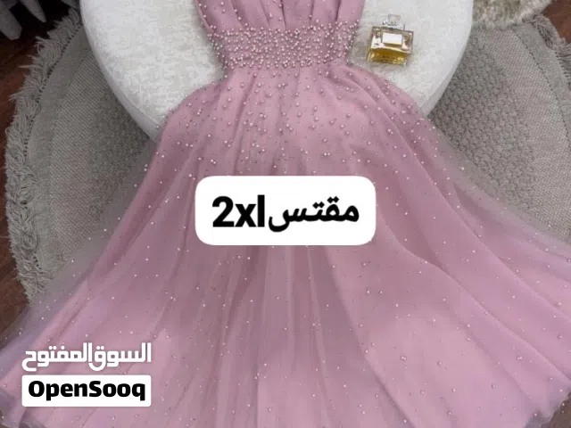 فستان سهرة لون وردي