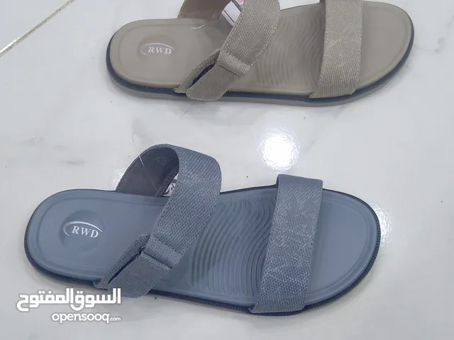 44 Casual Shoes in Aden