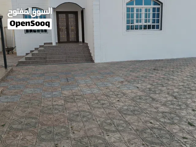 185 m2 5 Bedrooms Townhouse for Rent in Muscat Seeb